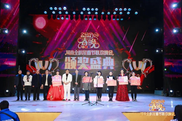 帅太全屋定制:“帅”先点燃璀璨星光,2021河南全明星春晚录制成功 帅太全屋定制:“帅”先点燃璀璨星光,2021河南全明星春晚录制成功