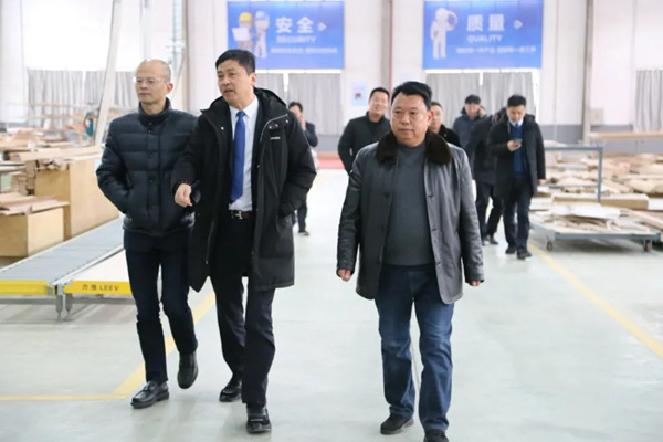 顾家集团及亚欧木业一行莅临莫干山全屋定制参观考察 顾家集团及亚欧木业一行莅临莫干山全屋定制参观考察