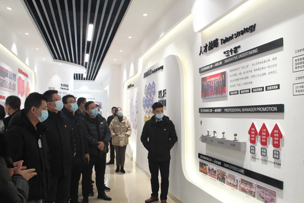 六安市叶集区跟班学习干部莅临客来福全屋定制参观调研