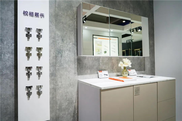 炬森五金丨全球首创自动开门器 你值得拥有