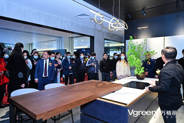 “格致轻奢·只为不凡”万格丽2021新品发布会引领不锈钢厨柜高端定制风潮
