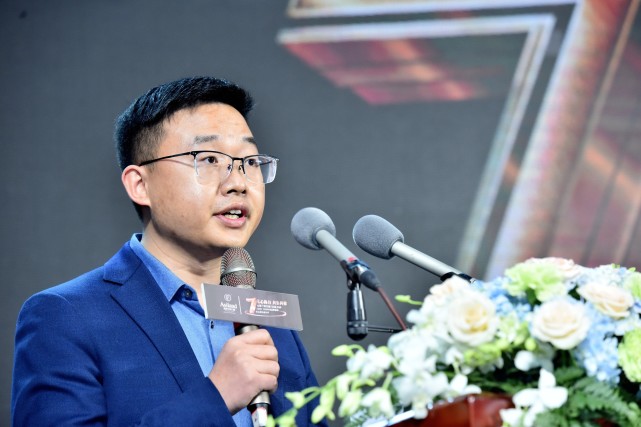 “七心协力・共生共荣”爱斯兰特门窗2020-2021年度盛典盛大举行