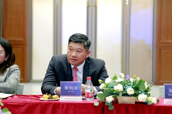“2021品质门窗,助力美好生活”发现之旅走进派雅门窗 “2021品质门窗,助力美好生活”发现之旅走进派雅门窗