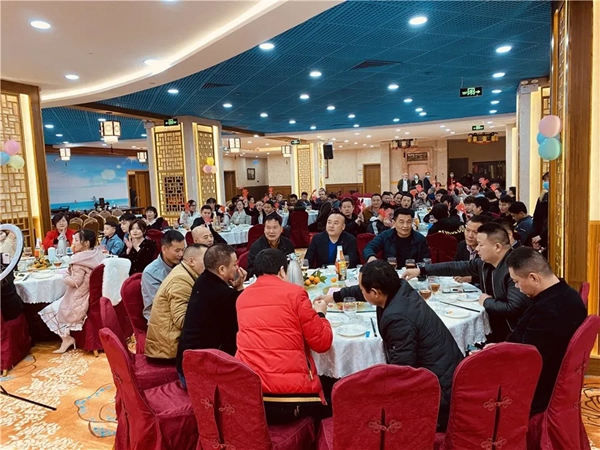 不忘初心，逐梦前行丨居上好门窗2020年会盛典暨表彰大会圆满落幕！