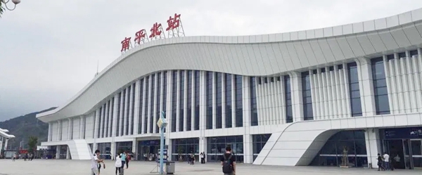 喜迎新春丨万格丽强势亮相福建东至西全线动车站广告