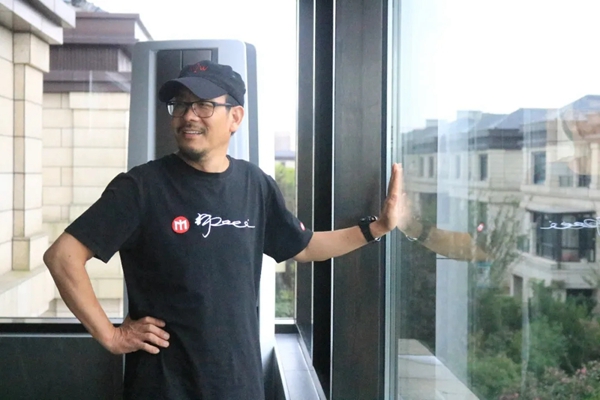 森鹰窗业续约张默闻再创行业新佳绩，超级信任开启空调窗品牌时代新篇章