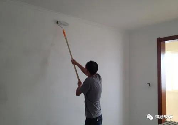 蝶绣软装：墙布冬季施工指南