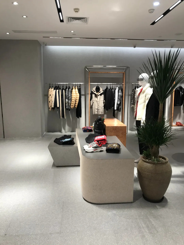 蔻帝COLDEC墙面定制:高格调又尽显奢侈的潮牌男装店
