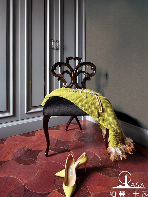 铂顿卡莎墙布：就地过年，何不居家焕新?