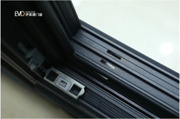 伊美德门窗带你正确认识内开内倒窗