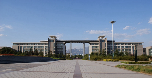 案例赏析|山东第一医科大学选用欧神诺实验室台面