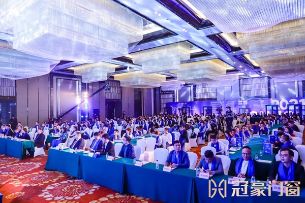 冠豪门窗召开2021年战略峰会,开启品牌新征程 冠豪门窗召开2021年战略峰会,开启品牌新征程