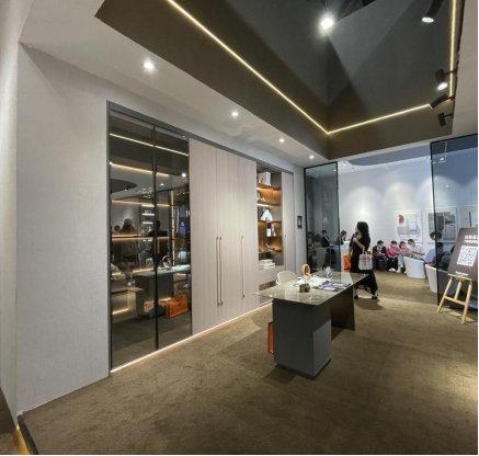 广州定制家居展丨皇朝定制+袁丹：紧跟国际潮流，打造优质新品