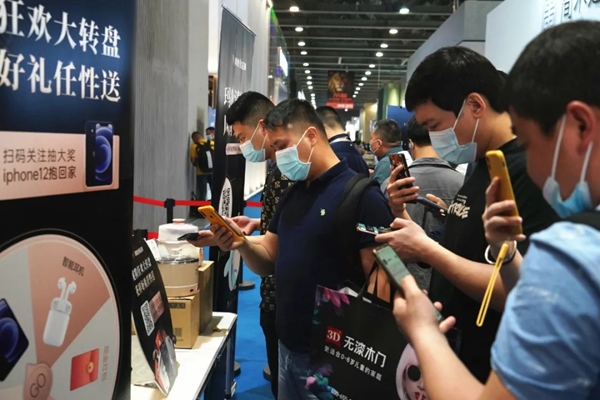 玛格全屋定制亮相广州定制家居展，流量爆棚引围观！