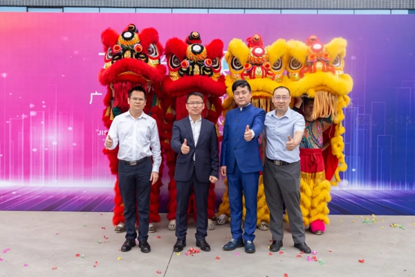 顶固全屋定制＆龙湖战略联合，共同投资智造家居