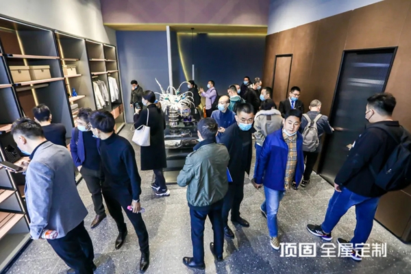 上海建博会首日，顶固全屋定制高定新品“梦”幻登场