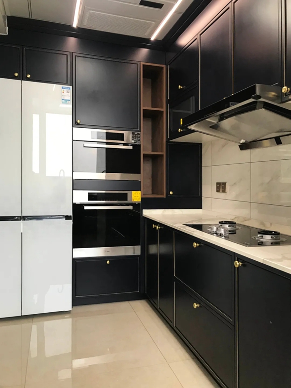 柏厨家居：143m²的连通式格局，打造轻奢品质家居