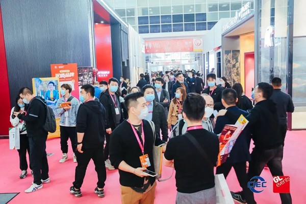 意盛豪庭：北京展会开展首日，现场盛况空前