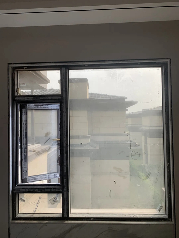 伊美德门窗：常德中式院落 露台阳光房加装光伏发电