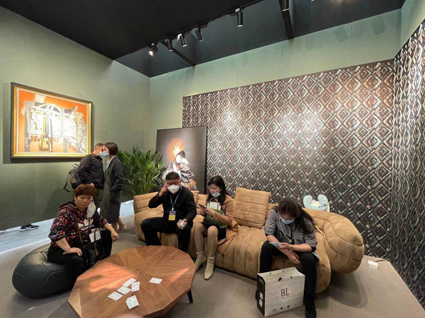 2021深圳家纺展|乾庄刺绣王俊:注重产品发展,新品运用亮片绣法