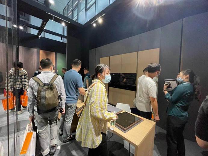 广州定制家居展丨古思诺周硕:立足高定,全心全意为客户服务