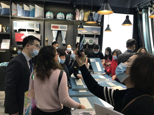 城市素颜 1：1实景还原专卖店设计，深圳展会受追捧！