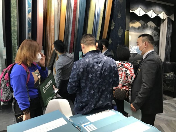 城市素颜 1：1实景还原专卖店设计，深圳展会受追捧！