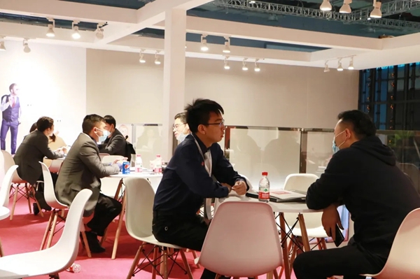 诗尼曼全屋定制亮相上海展，用生活美学刷新定制高度！