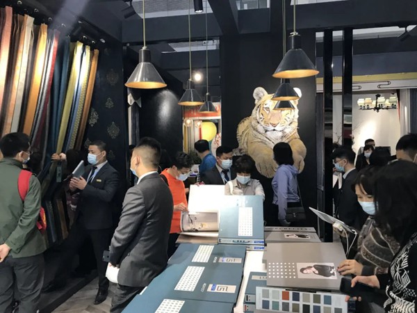 城市素颜 1：1实景还原专卖店设计，深圳展会受追捧！