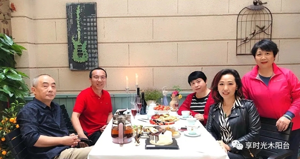 享时光木阳台：阳台春日派对已就位 请入场