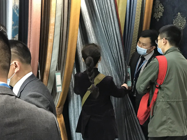城市素颜 1：1实景还原专卖店设计，深圳展会受追捧！