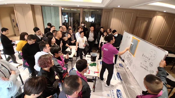 美涂士经销商赋能峰会暨孔雀开屏百城展杭州站 华丽绽放