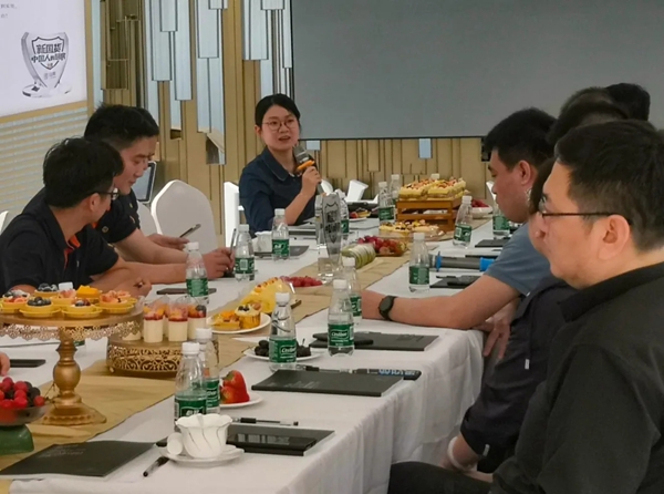 居然之家黑龙江分公司考察团莅临参观考察法迪奥