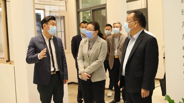 亿合门窗迎接佛山市委常委、组织部部长杨朝晖一行莅临考察