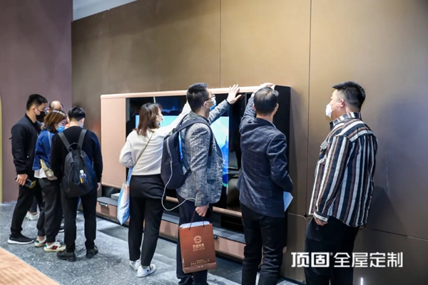 上海建博会首日，顶固全屋定制高定新品“梦”幻登场