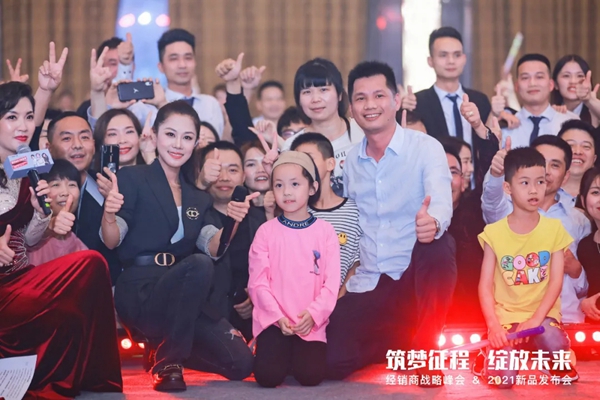 群星荟萃，唱响【帝奥斯门窗】！庄心妍、梁汉文、梦然助阵帝奥斯新品发布盛典！