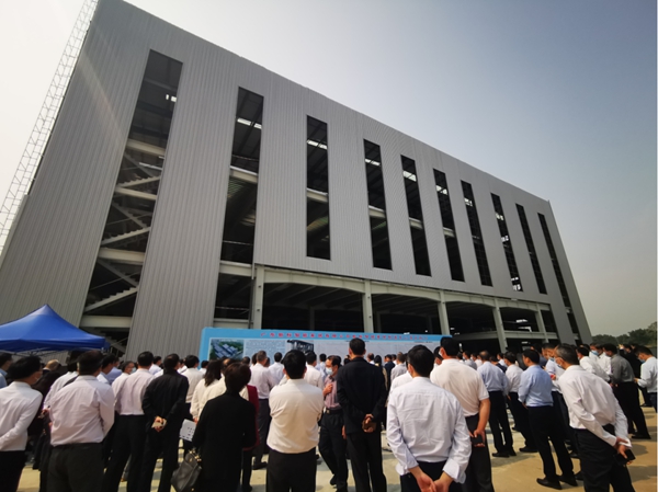 肇庆市领导莅临新标家居智能生产中心，对产品表示高度肯定！