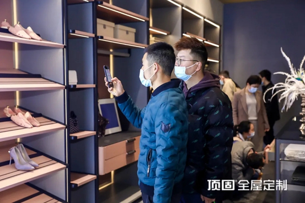 上海建博会首日，顶固全屋定制高定新品“梦”幻登场
