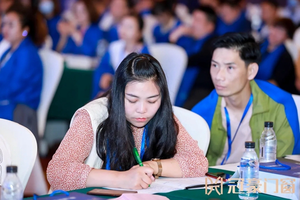 冠豪门窗召开2021年战略峰会,开启品牌新征程 冠豪门窗召开2021年战略峰会,开启品牌新征程