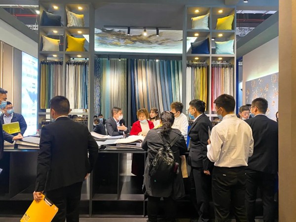 JCC天洋墙布惊艳亮相建博会展!构建不搬家、焕新家的美好时代 JCC天洋墙布惊艳亮相建博会展!构建不搬家、焕新家的美好时代