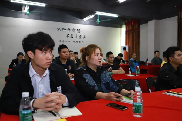 帝卡斯生态艺术壁材“艺术涂装工匠班”  星星之火已燎原