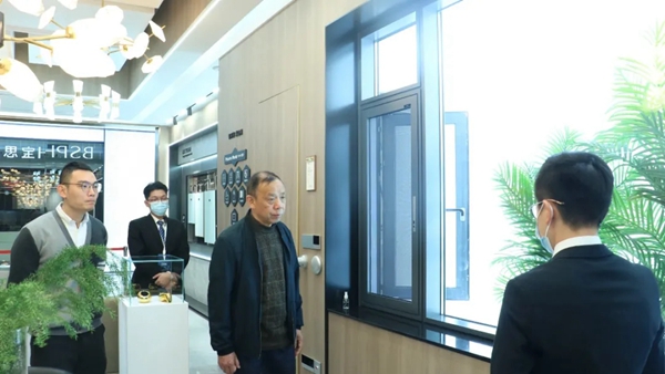 资深媒体人喻镇荣一行考察BSPH宝思派智能家居