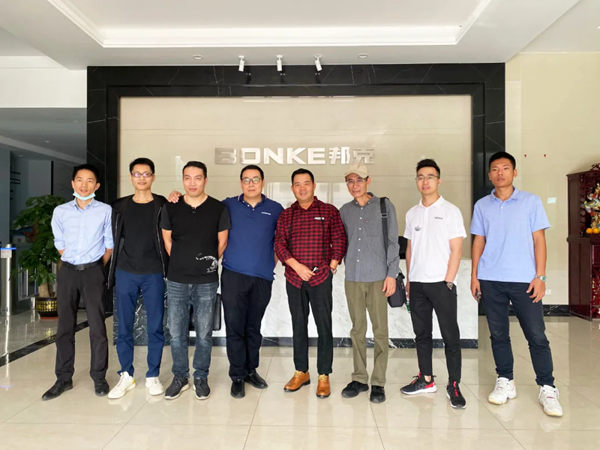 广东邦克厨卫有限公司荣获中国设计师最受欢迎的家具品牌