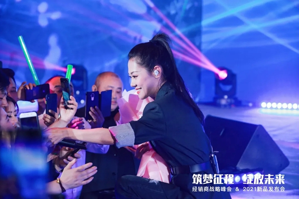 群星荟萃，唱响【帝奥斯门窗】！庄心妍、梁汉文、梦然助阵帝奥斯新品发布盛典！