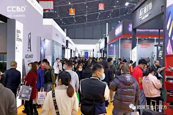 欧丽亚木门前往第二十一届中国(成都)建筑及装饰材料博览会参观学习