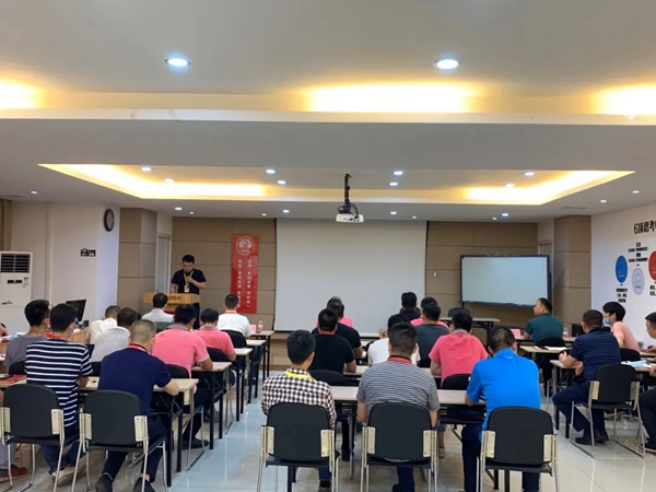 劳卡全屋定制|安全生产责任状签订仪式