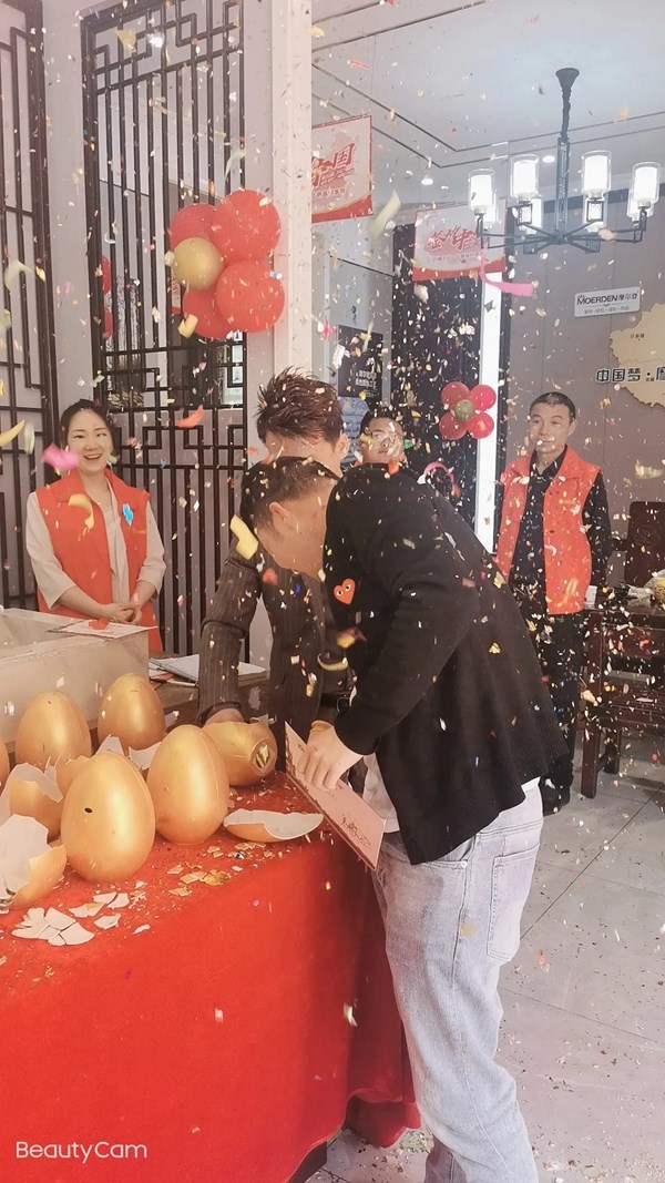 摩尔登窗帘2021“签动中国，百城千店，总裁巡回签售进行中！