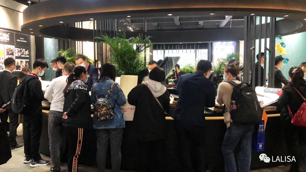 莱丽莎壁布从新定义家居美学——人间无墙