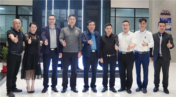 伊盾门窗：广东省门业协会、中国建筑系统门窗联盟领导莅临参观交流