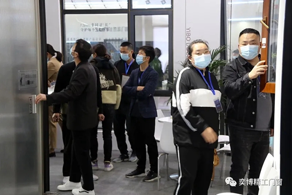 奕博门窗成为第二届西安系统门窗博览会一道靓丽风景线！